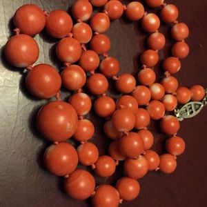 Victorian  natural rich coral necklace.